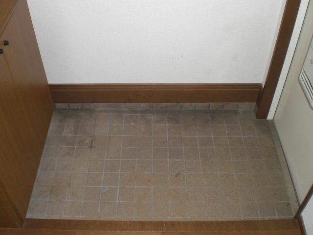 玄関　下駄箱付きの玄関です☆