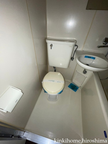 トイレ　※別号室の写真です。