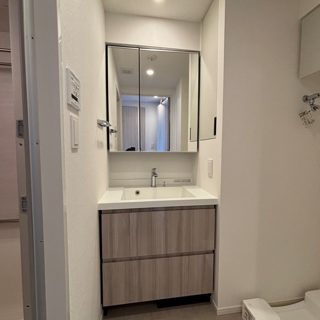 洗面設備　※写真は同タイプ住戸です。