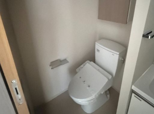 トイレ　落ち着いたトイレです