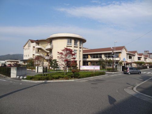 小学校　東広島市立三ツ城小学校（小学校）まで454m