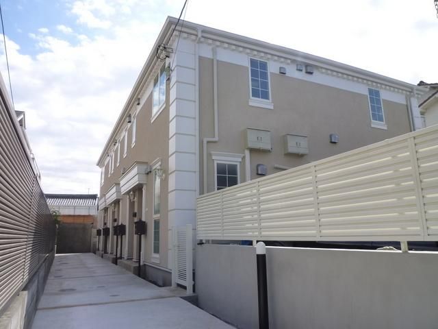 建物外観　青空に映えます