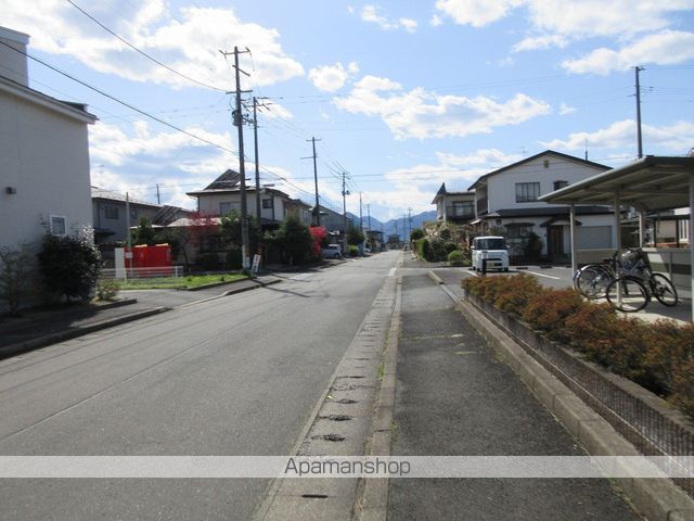 その他　周辺道路（その他）まで0m