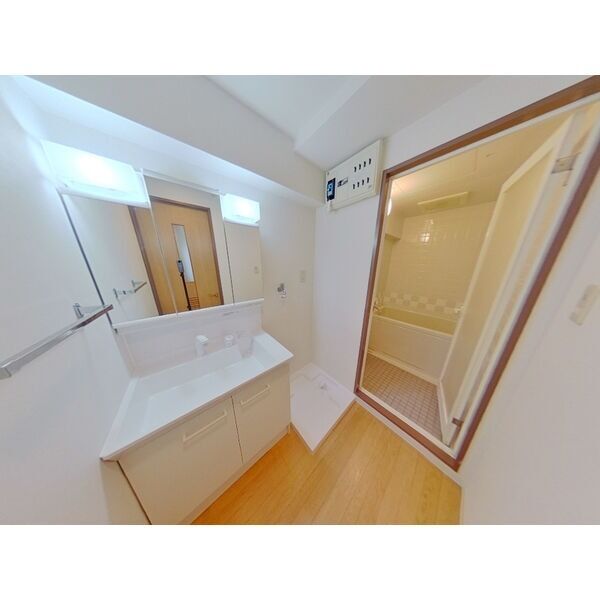 洗面設備　シャワドレ/洗濯機置き場