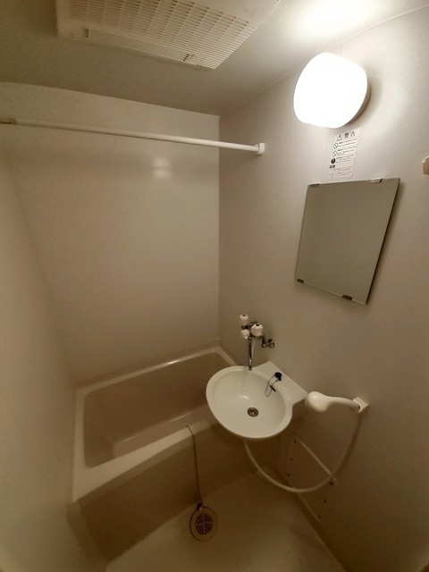 バス・シャワールーム　バスルーム