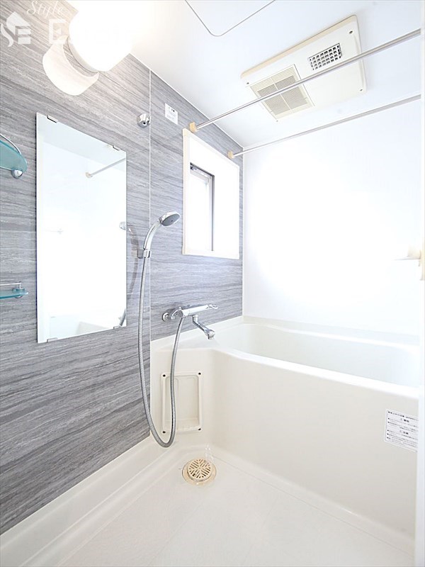 バス・シャワールーム　バスルーム