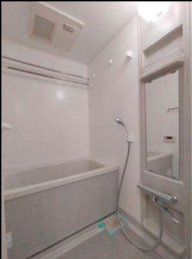 バス・シャワールーム　ゆったり過ごせるお風呂です