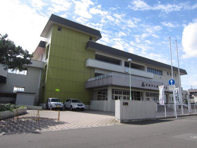 小学校　弘前市立朝陽小学校（小学校）まで86m