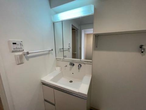 洗面設備　洗髪洗面化粧台