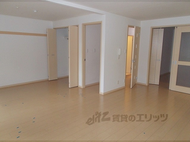 居室・リビング　リビング