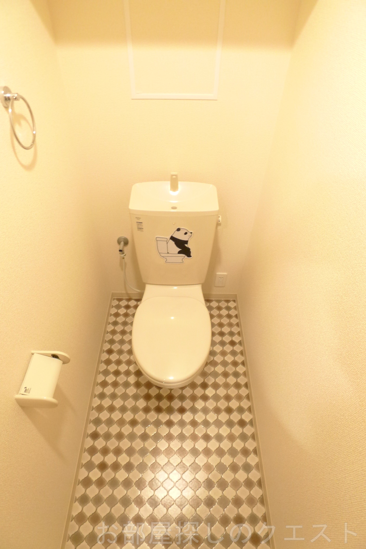 トイレ　（写真は同物件反転）