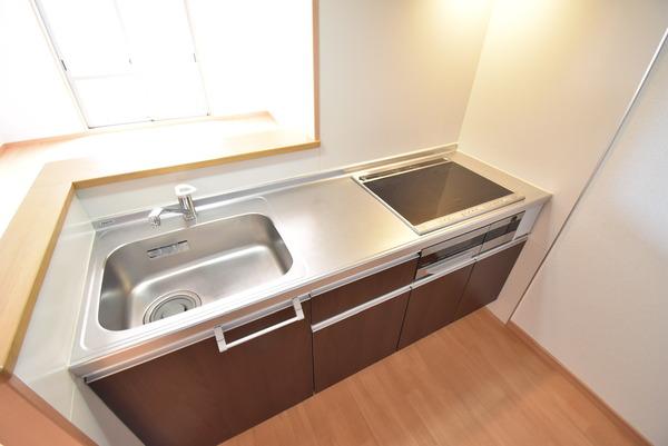 キッチン　同物件別室