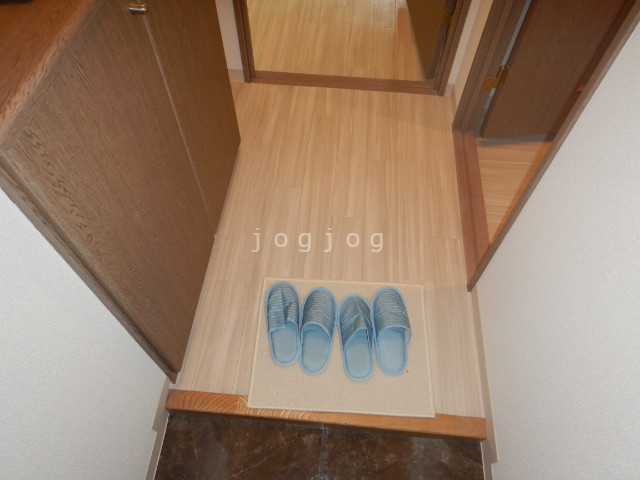 玄関　玄関です。