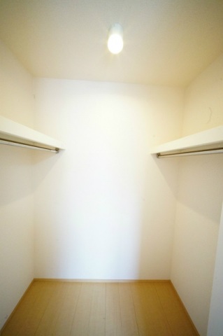 収納　ウォークインクローゼット