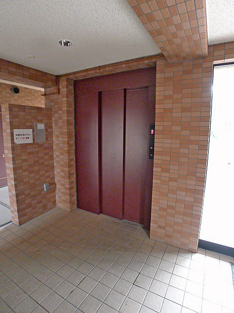 その他設備　エレベーター。