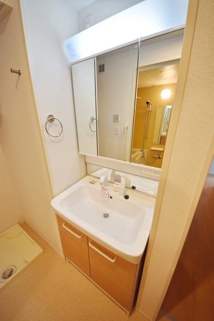 洗面設備　★便利な独立洗面台付き★