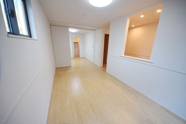 居室・リビング　★白が基調の明るいお部屋★