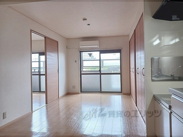 居室・リビング　リビング