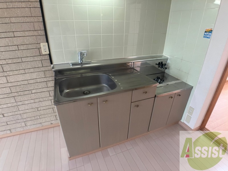 キッチン　キッチンはスペースも広々していて使いやすそうですよ！