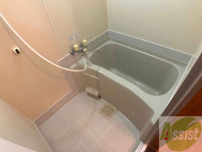 バス・シャワールーム　お風呂です。ゆっくりお風呂につかるのも体に良いですね～