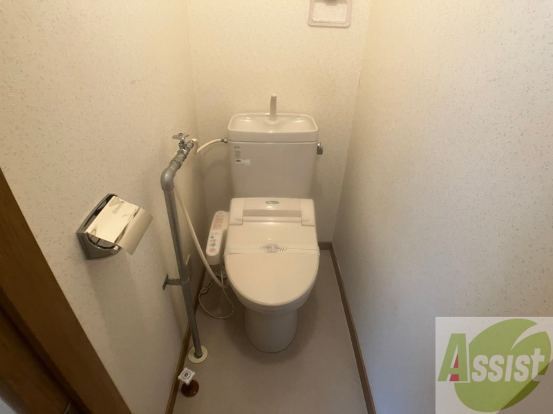 トイレ　こちらはトイレです。清潔感があり、安心して使用できます。