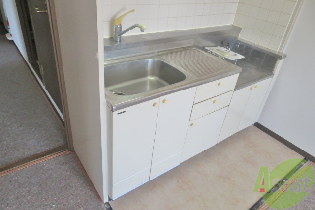 キッチン　システムキッチンの仕様になっておりますので使いやすいですねー