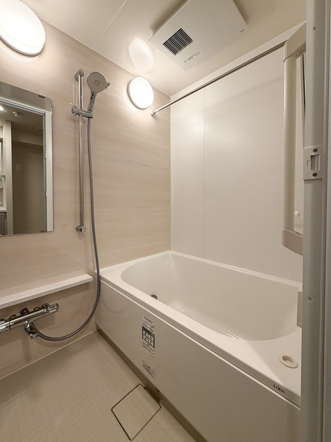 バス・シャワールーム　※写真は同タイプ住戸です。