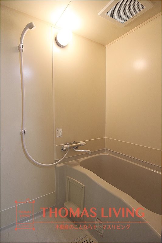 バス・シャワールーム　足を伸ばしてゆっくりとくつろげます。