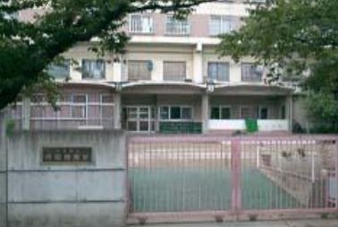 幼稚園・保育園　市立仲町保育所（幼稚園・保育園）まで596m