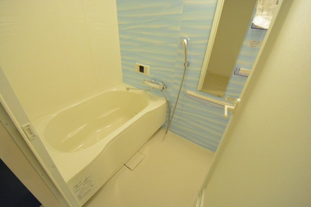 バス・シャワールーム　落ち着く空間のバスルーム♪