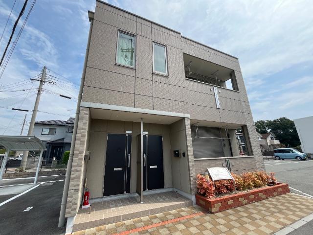 エントランス　外観写真（昼）