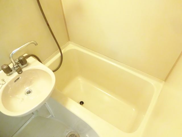 バス・シャワールーム　お掃除楽々ユニットバス