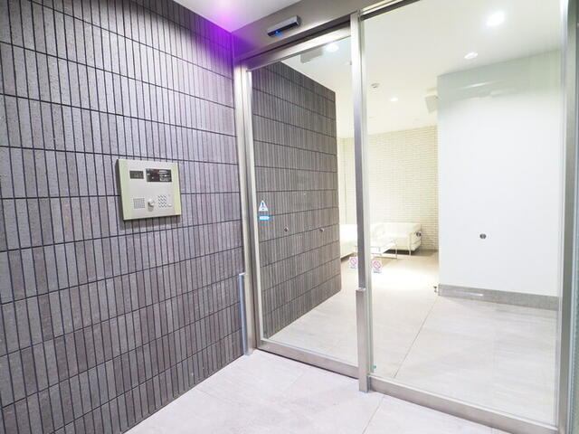 エントランス　オートロック完備