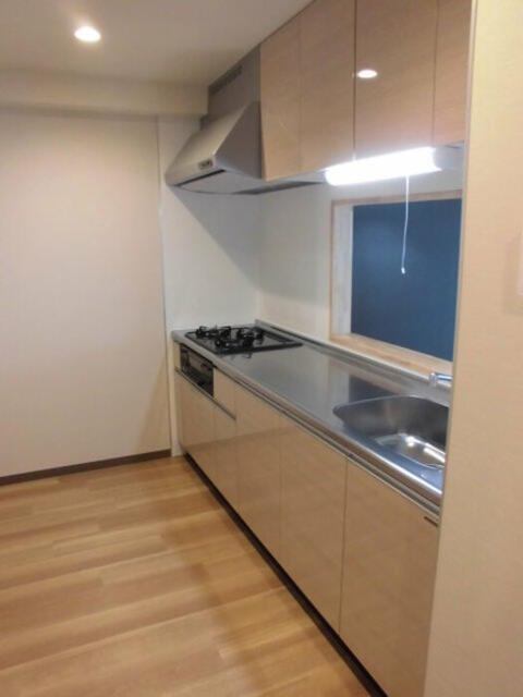 バルコニー　浴室乾燥機完備