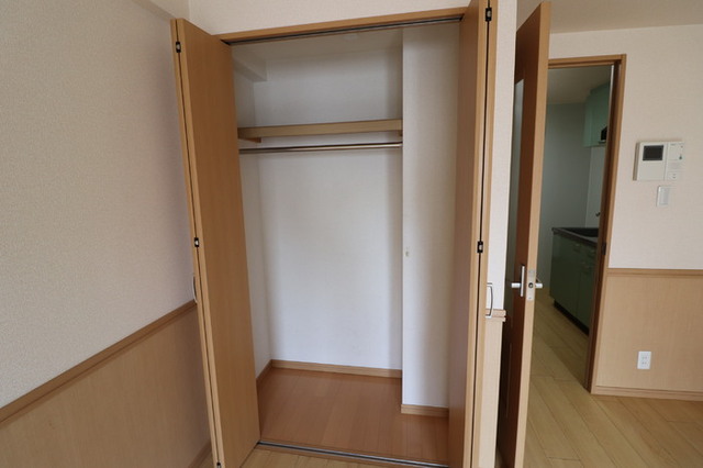 収納　洋室　物入