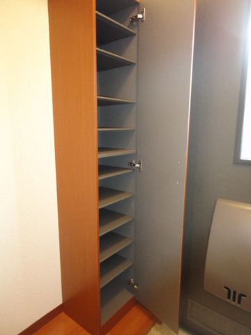 玄関　☆たくさん入るシューズボックス☆