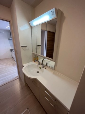 洗面設備　カウンター洗面台