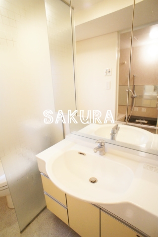 洗面設備　忙しい朝には欠かせない洗面所です♪