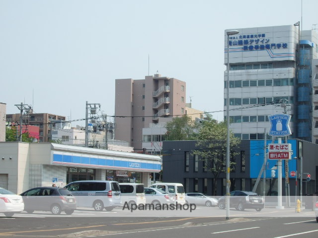 コンビニ　ローソン（コンビニ）まで363m