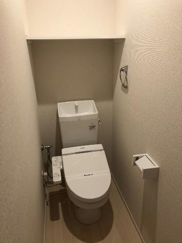 トイレ　同タイプの部屋の写真です