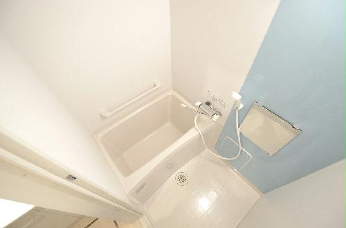 バス・シャワールーム　色やタイプはタイプは部屋ごとに異なる可能性がございます