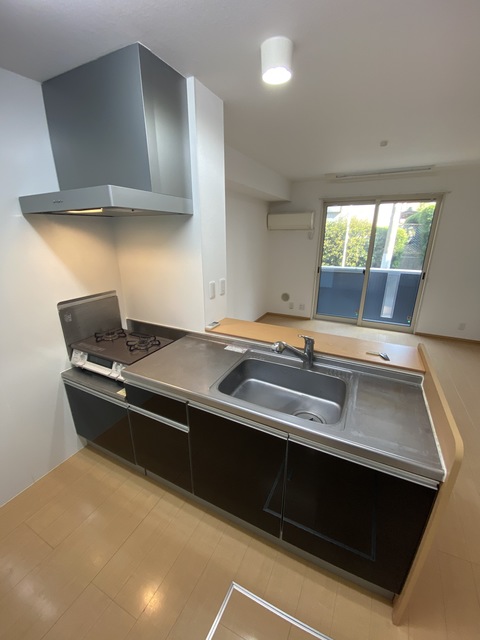 キッチン　カウンターキッチンで会話も弾みます