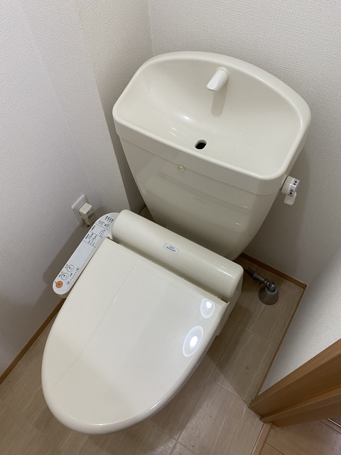 トイレ　シャワートイレ完備