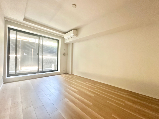 居室・リビング　別号室の写真です