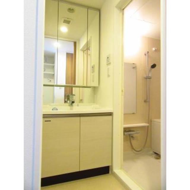 洗面設備　※写真は同タイプ住戸です。