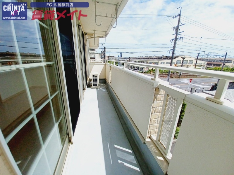 バルコニー　同タイプ部屋写真です。