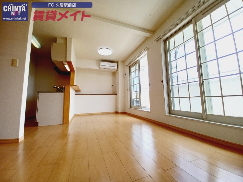 居室・リビング　同タイプ部屋写真です。