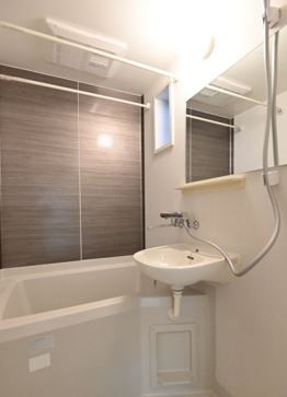 バス・シャワールーム　※同物件、別部屋の写真です。