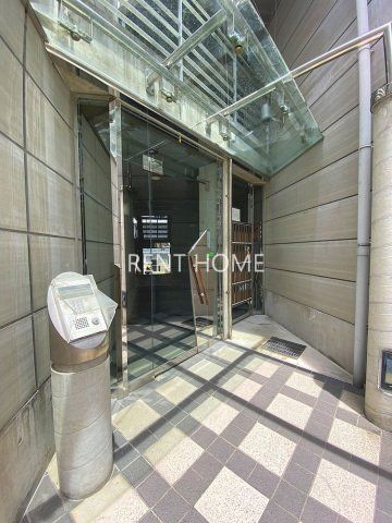 エントランス　オートロック完備