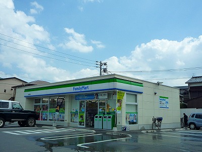 コンビニ　☆ファミリーマート 小倉熊本店（コンビニ）まで220m